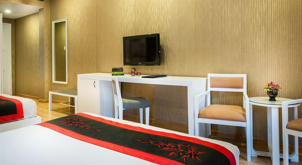 Saga Hotel Ho Chi Minh City Exterior photo